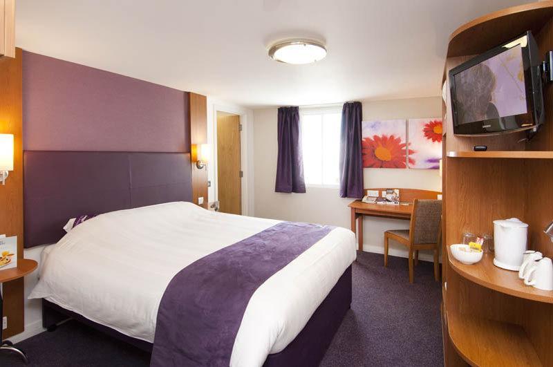 Premier Inn Glasgow - Bellshill Motherwell Exterior photo